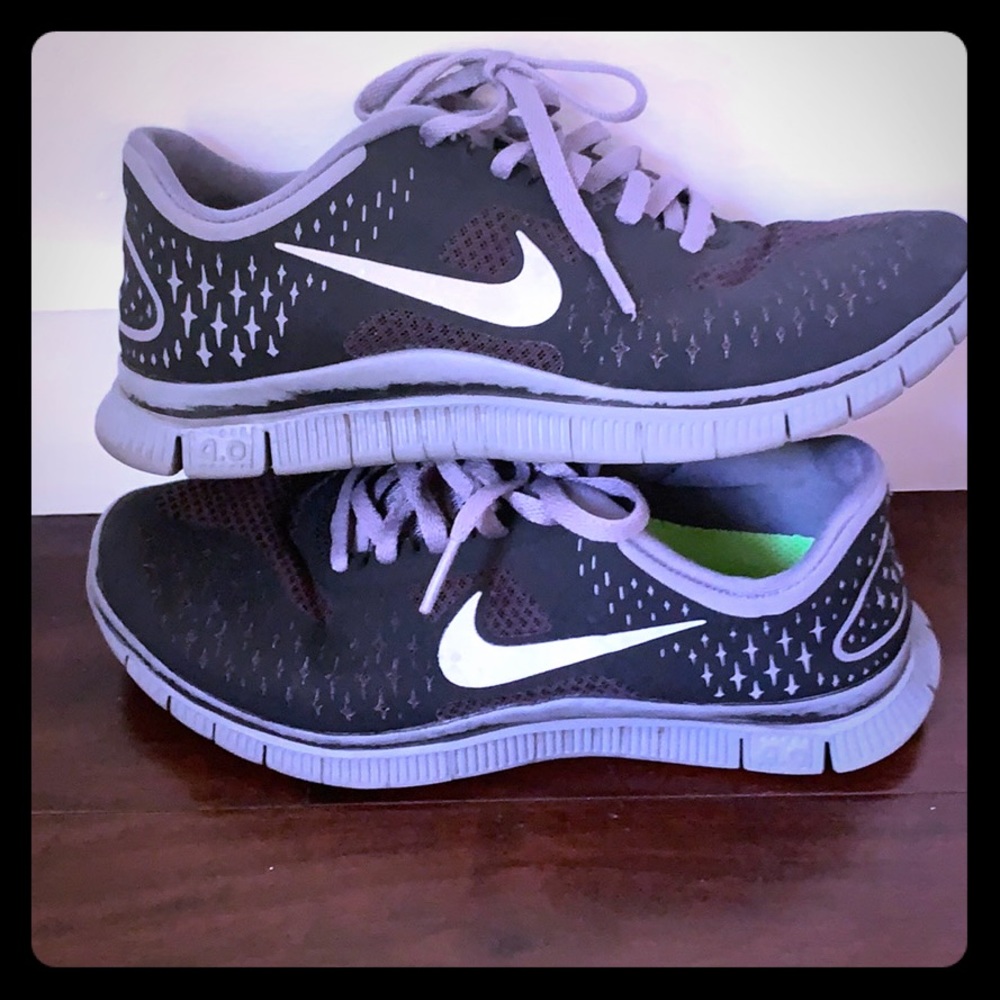 Nike women’s sneakers